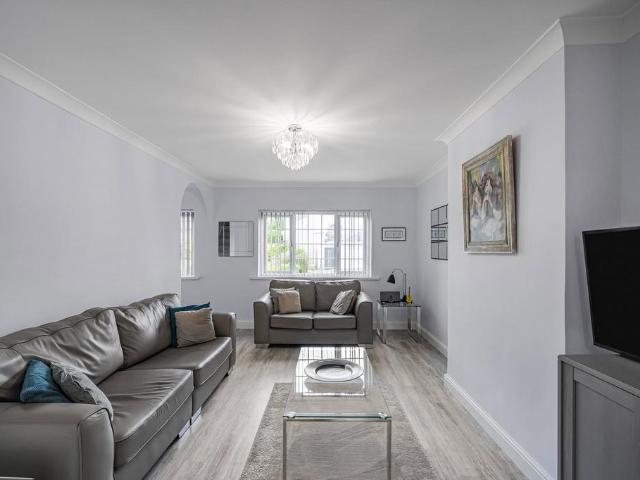 Flat for sale in Newcastle, Wales