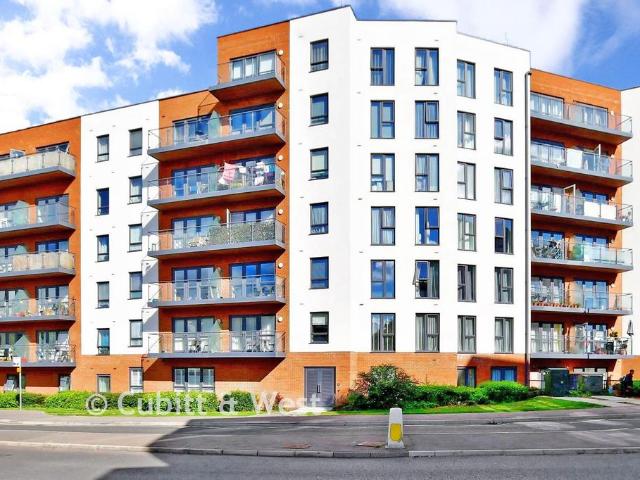 Flat for sale in Glynde, West Sussex