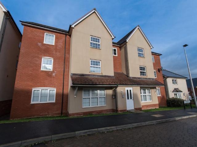 Flat for sale in West Clyst, East Devon