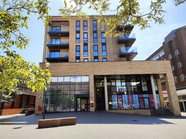 Flat for sale in Goddington, Greater London