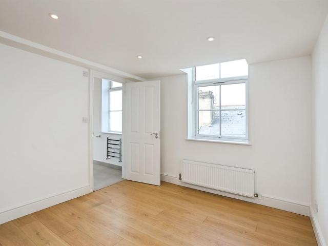 Flat for sale in St James, Sandown Park