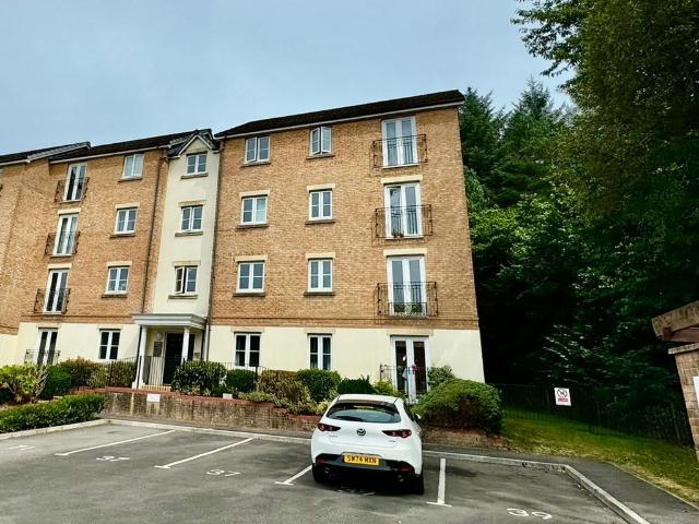 Flat for sale in Hilltop, Vale
