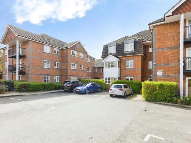 Flat for sale in Newtown, Reading