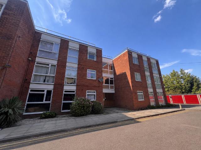 Flat for sale in Turves Green, West Midlands