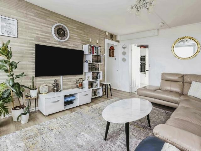 Flat for sale in Harborne, West Midlands