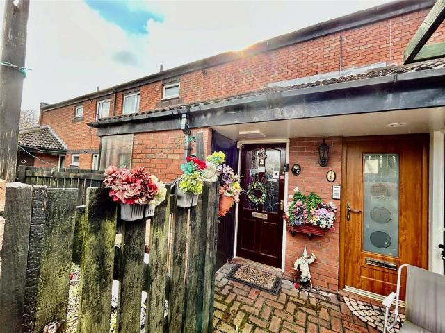 Flat for sale in Clayton Brook, Andertons Mill