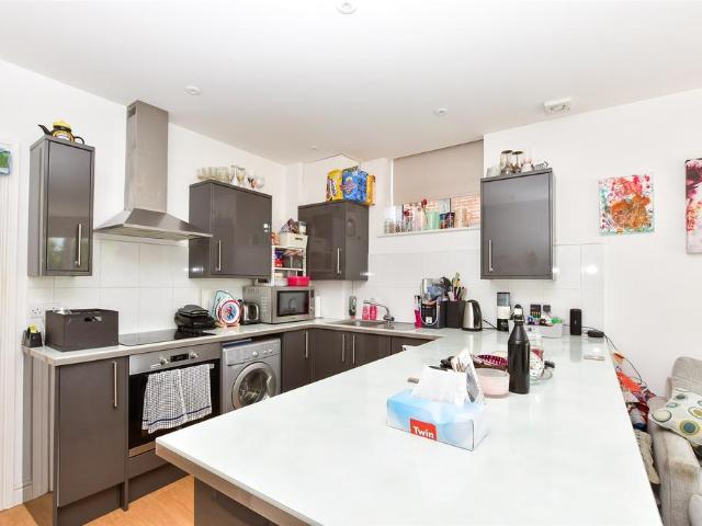 Flat for sale in Blackwell, Perryfields