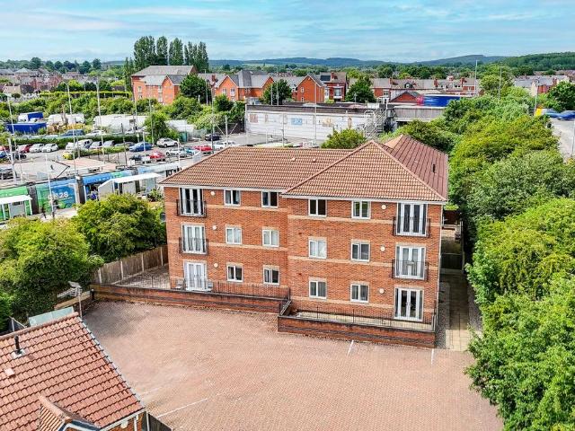 Flat for sale in Butlers Hill, Hucknall