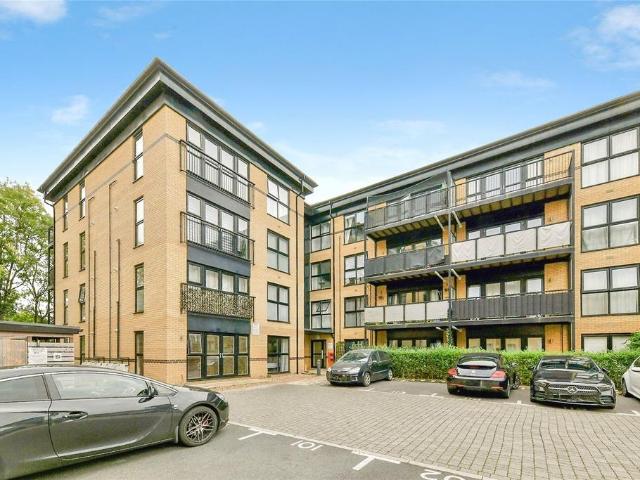 Flat for sale in Pin Green Industrial Area, Stevenage