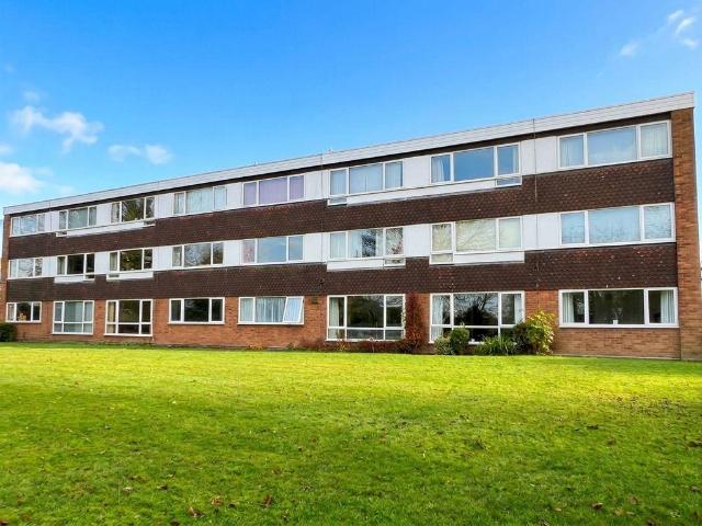 Flat for sale in Sutton Coldfield, West Midlands