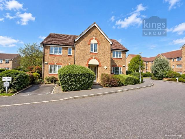 Flat for sale in Waltham Abbey, Epping Forest