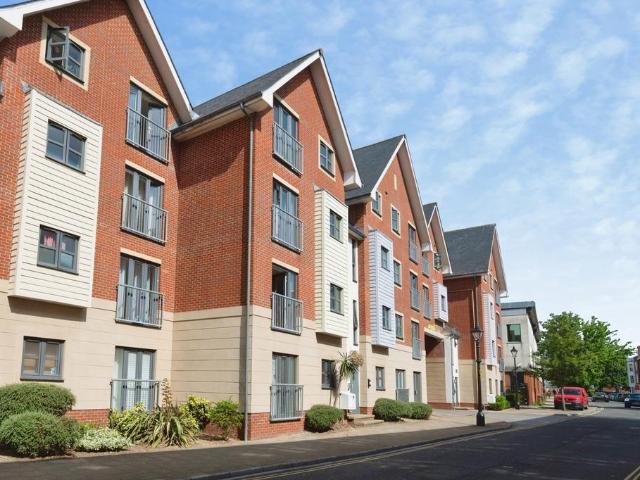 Flat for sale in Portsea, City Of Portsmouth