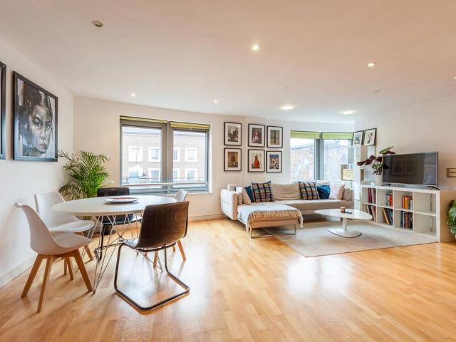 Flat for sale in Shoreditch, Greater London