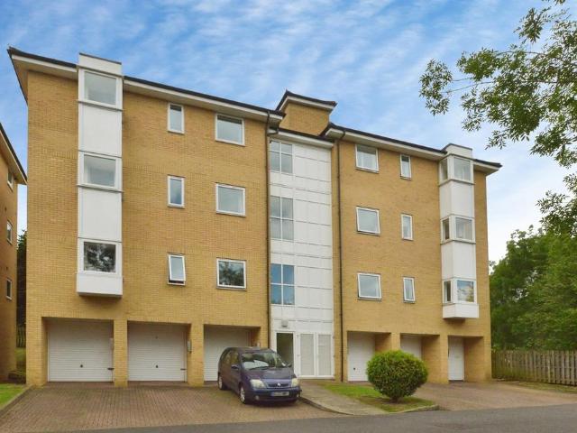 Flat for sale in Wolverton and Greenleys, Old Wolverton