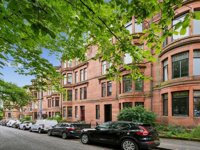 Flat for sale in Partick, Scotland