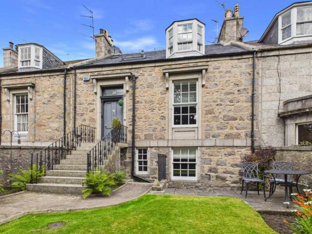 Flat for sale in Ferryhill, Ballindoch