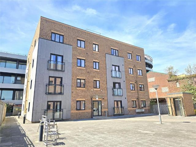 Flat for sale in West Timperley, Trafford