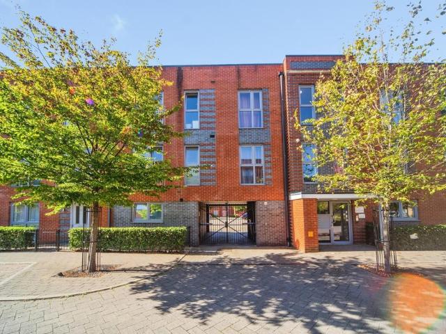 Flat for sale in Mount Pleasant, Southampton