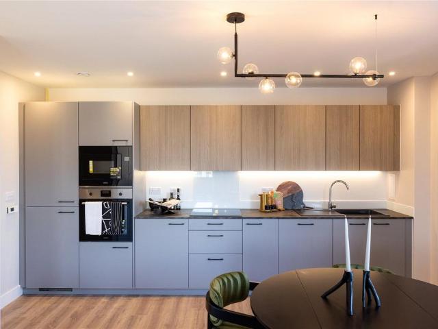 Flat for sale in Colindale, Greater London