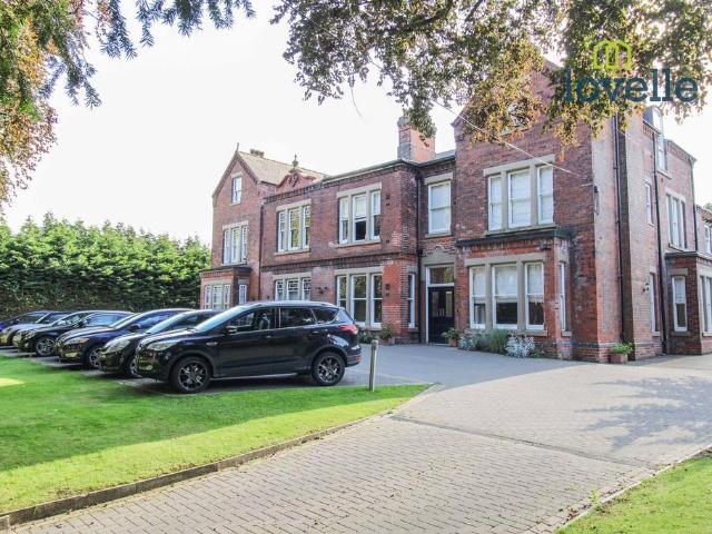 Flat for sale in Wellow, Grimsby