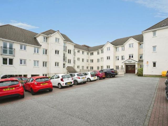 Flat for sale in Newquay, Cornwall