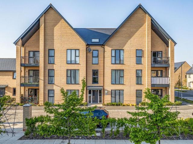 Flat for sale in Golden Valley, Folkestone