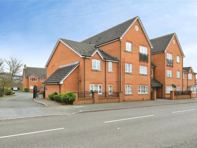 Flat for sale in Fallings Park, Park Village
