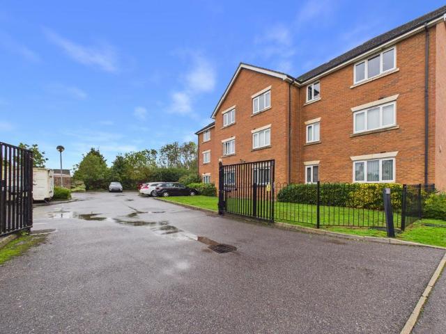 Flat for sale in Old Fletton, Peterborough