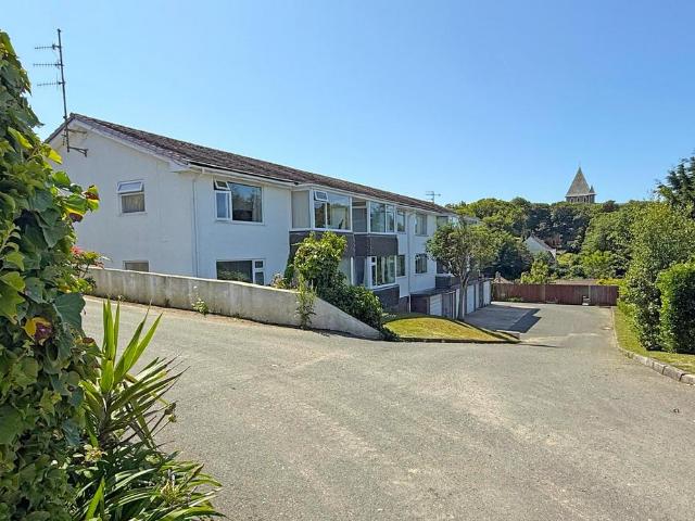 Flat for sale in Alderney