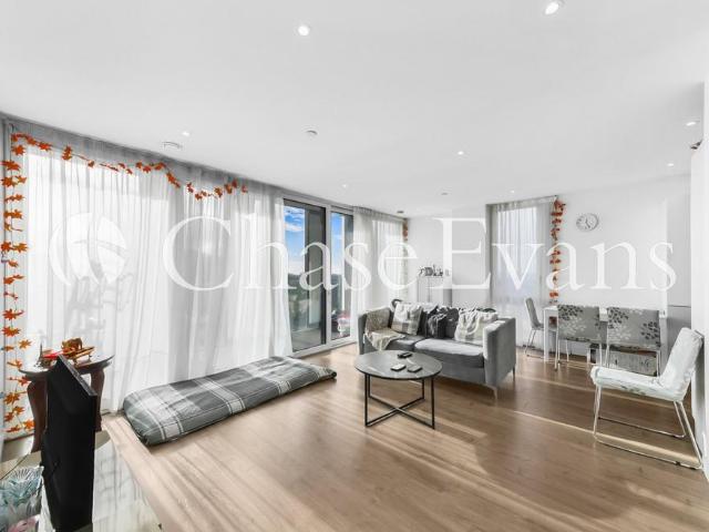 Flat for sale in Greater London