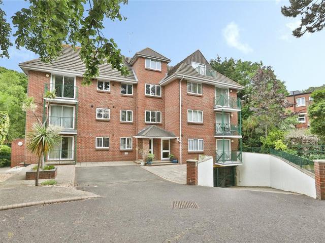 Flat for sale in West Cliff, Bournemouth
