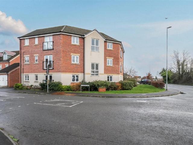 Flat for sale in Melksham, Wiltshire