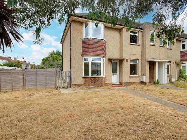 Flat for sale in Worthing, West Sussex