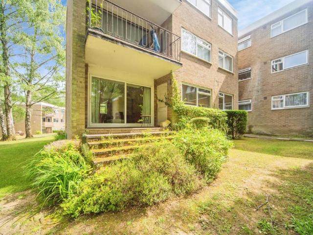 Flat for sale in Bassett Green, City Of Southampton
