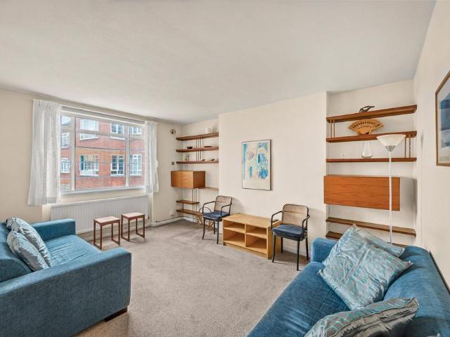 Flat for sale in St. John's Wood, Greater London