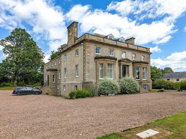 Flat for sale in Kelso, Scotland