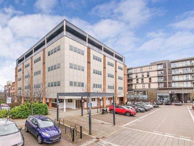 Flat for sale in Milton Keynes