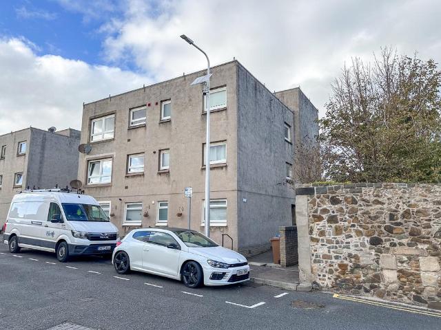 Flat for sale in Burntisland, Scotland