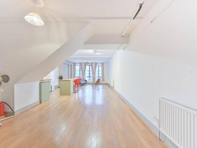 Flat for sale in Brixton, Greater London