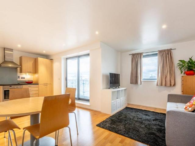 Flat for sale in Ratcliffe, Shadwell