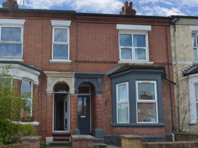 Flat for sale in Wolverton and Greenleys, Old Wolverton