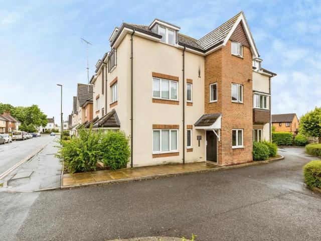 Flat for sale in Horsham, West Sussex