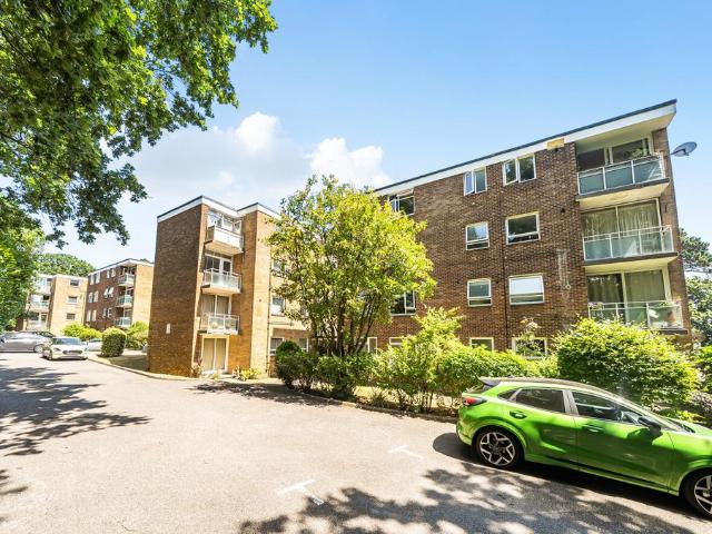 Flat for sale in Aldermoor, Southampton