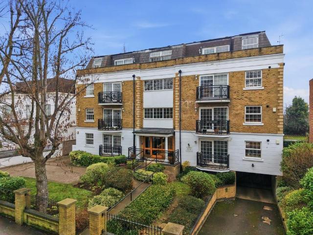 Flat for sale in South Woodford, Isle Of Man