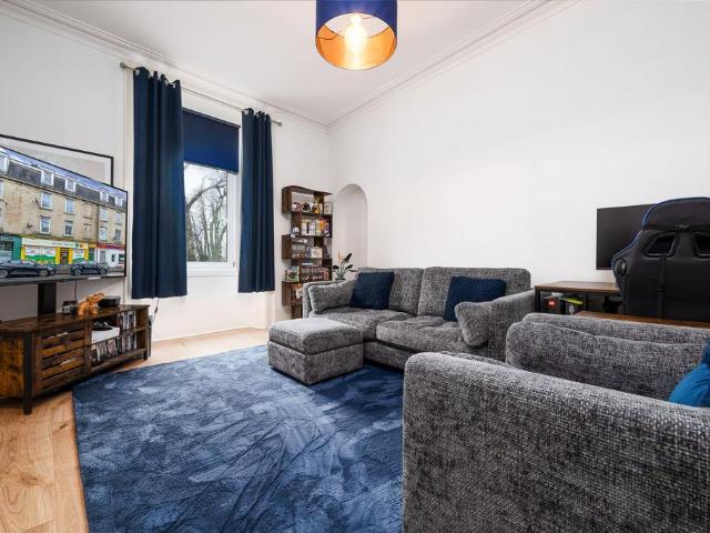 Flat for sale in Cardwell Bay, Gourock