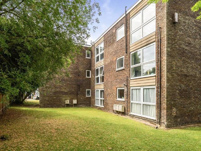 Flat for sale in Blackhills, Surrey