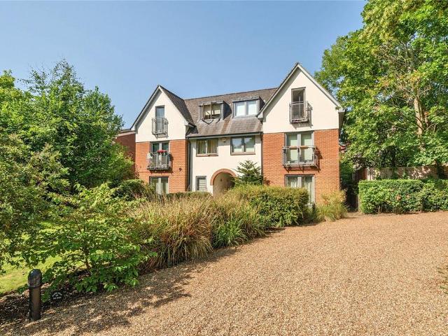 Flat for sale in Greater London