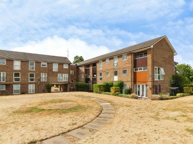 Flat for sale in Welwyn Garden City, Welwyn Hatfield