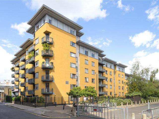 Flat for sale in Shoreditch, Greater London