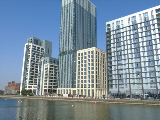 Flat for sale in Calderstones